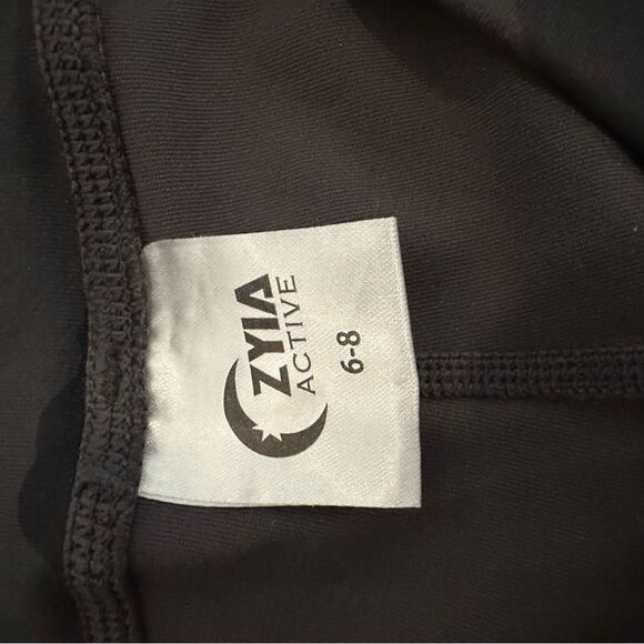 Zyia Active Forest Camo Luxe Hi Rise Capri Leggings Size 6/8 - Picture 5 of 5